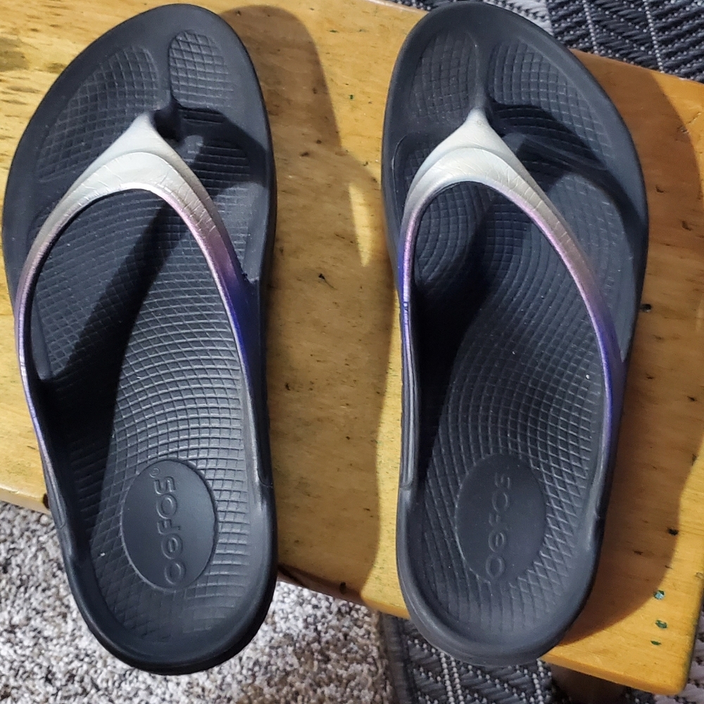 Sandles